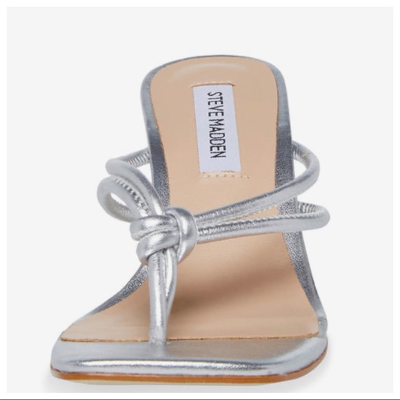 Women Sandals - Picture 2 of 2